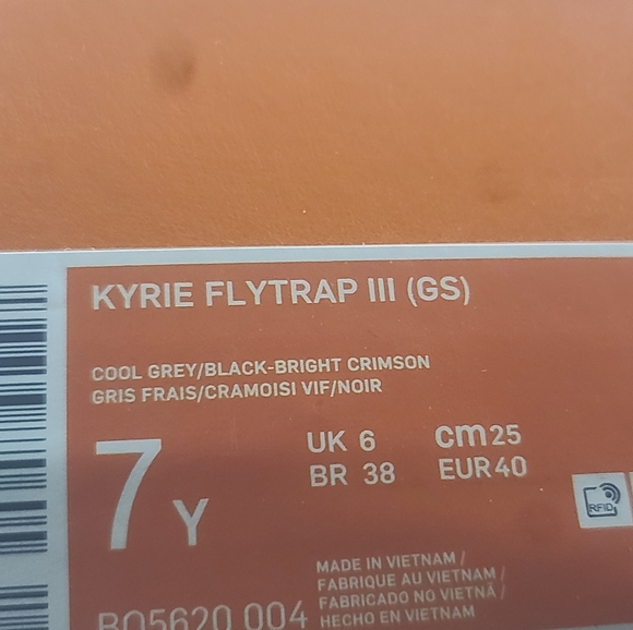 Kyrie fly trap 3 GS - Picture 8 of 8